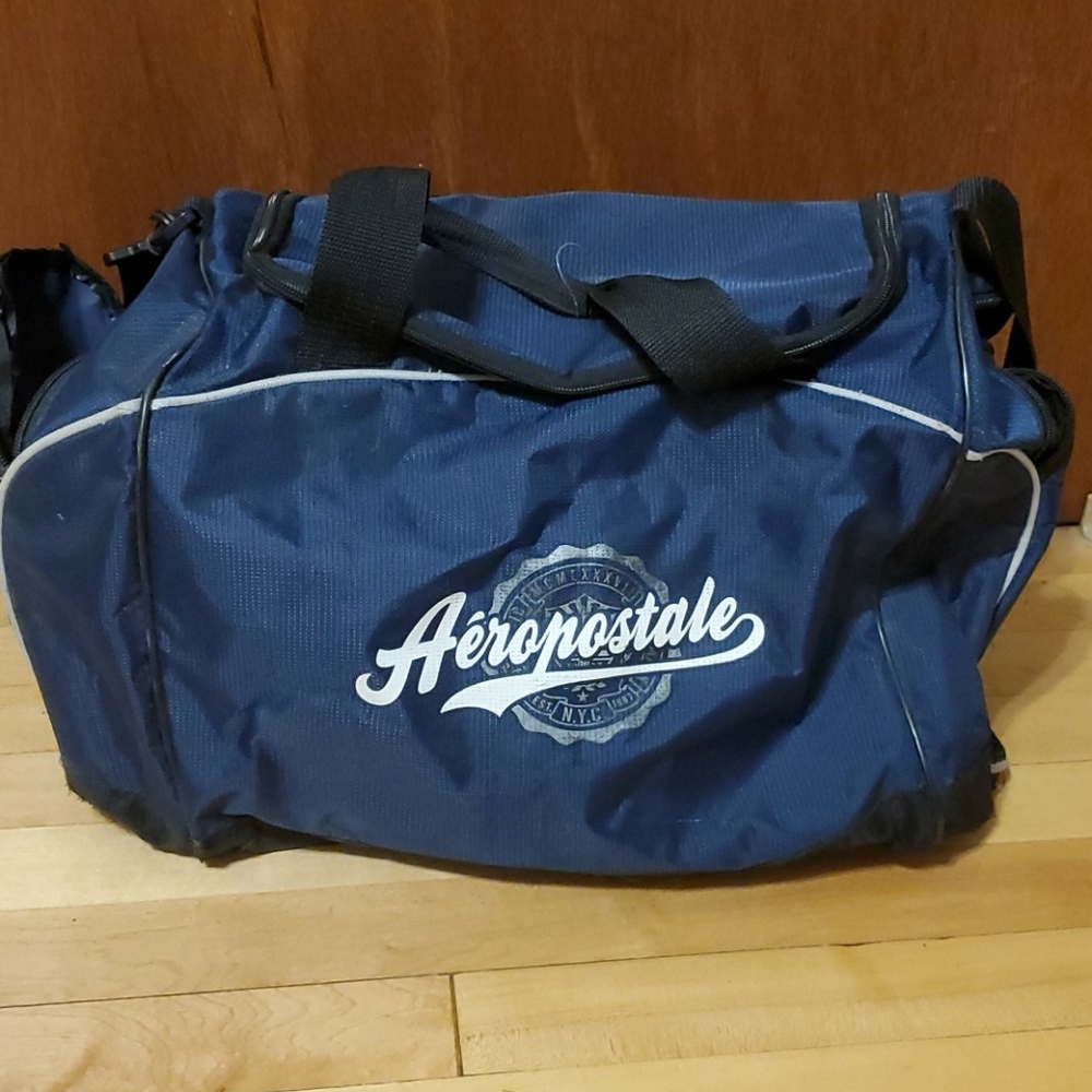 Good used aeropastle gym bag